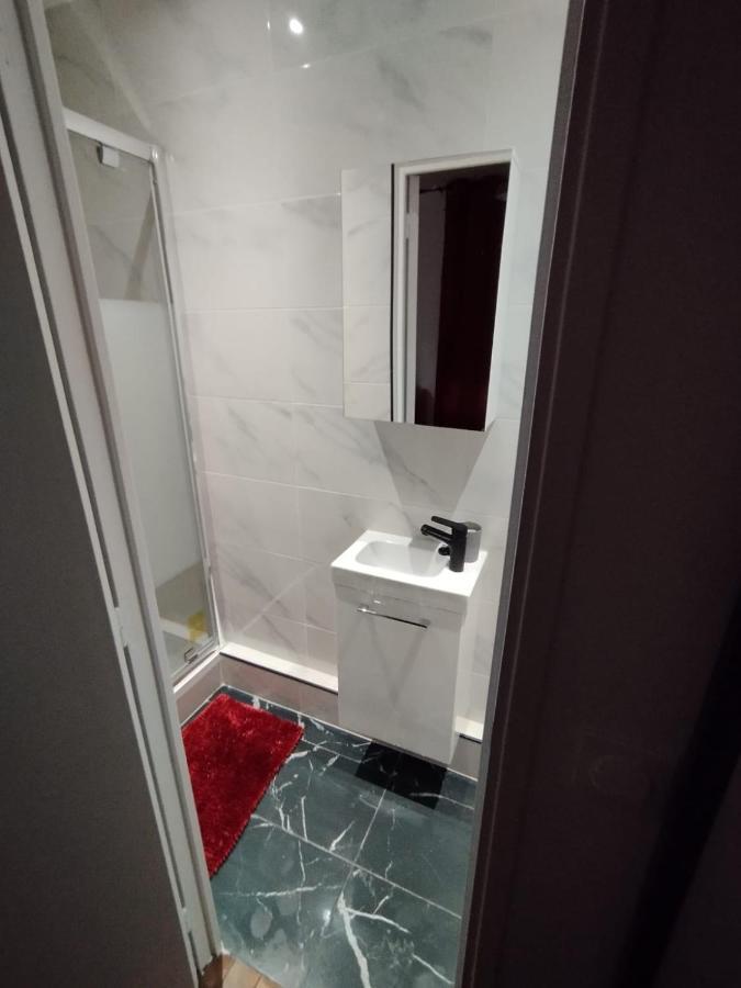Chambre Proche De Stade De France Pierrefitte-sur-Seine Buitenkant foto