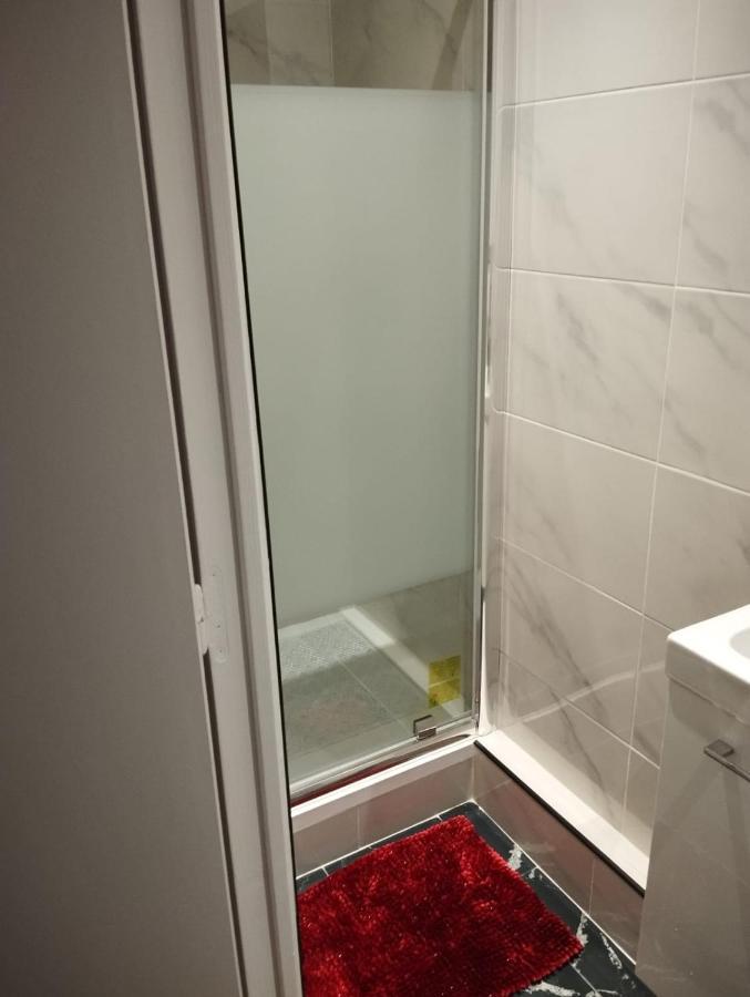 Chambre Proche De Stade De France Pierrefitte-sur-Seine Buitenkant foto